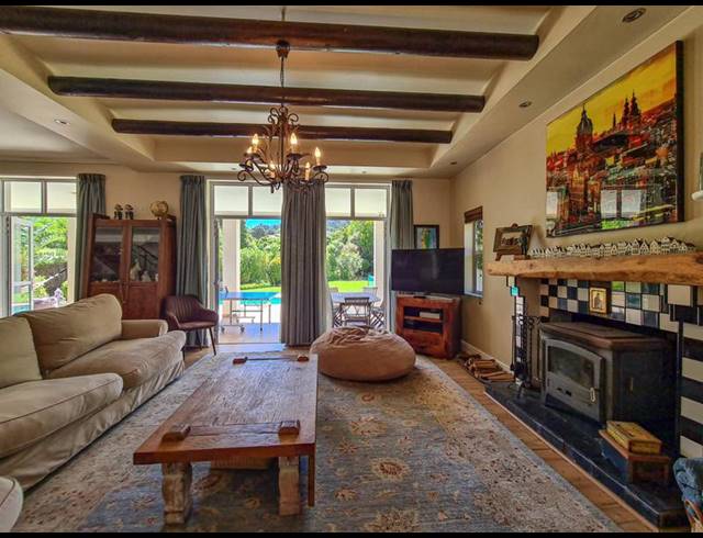 5 BEDROOM PROPERTY TO RENT IN HOUT BAY CENTRAL